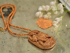 Kadam ♣ Wooden Neckpieces { v }